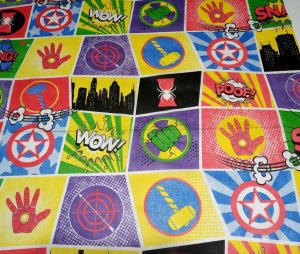 TNT Estampado SUPER-HERÓIS VINGADORES 1,00m X 1,40m